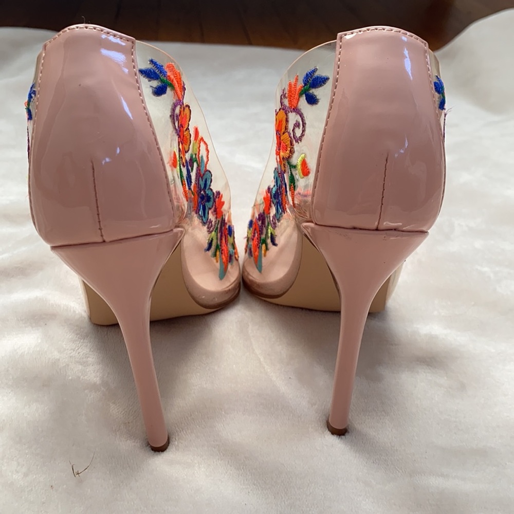 Privileged | Clear Floral Camellia Heels 7 - Picture 4 of 5